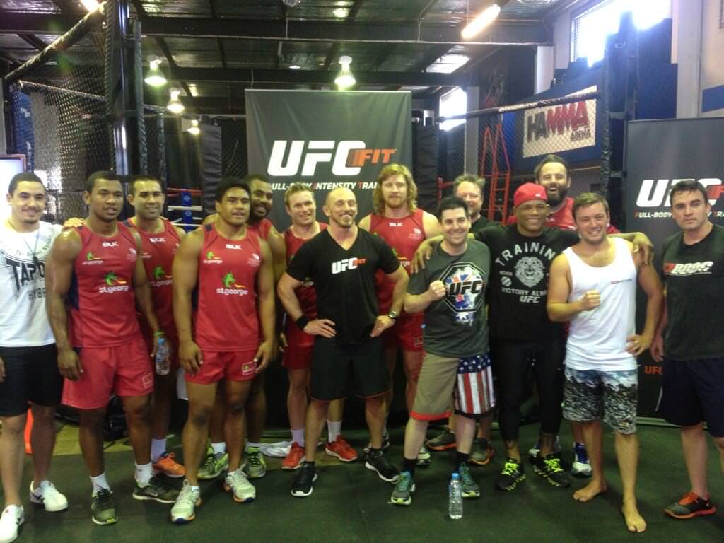 Mike Dolce Puts Queensland Reds Rugby Team Through UFC Fit Training ...