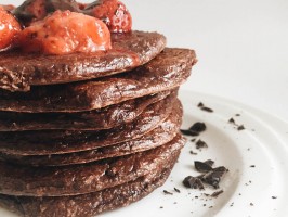 chocolate-protein-pancakes