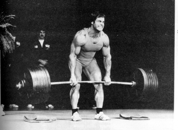 ¿Es verdad que el gimnasio de muy joven frena el crecimiento? Franco-columbu-603x440